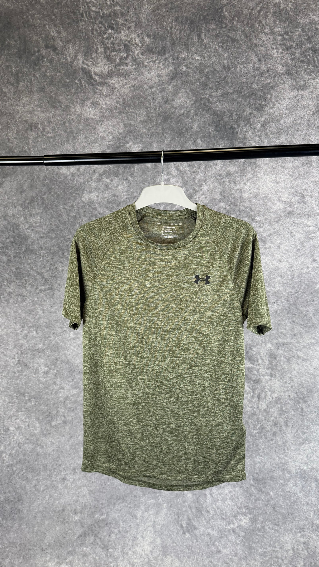Under armour tech khaki t shirt