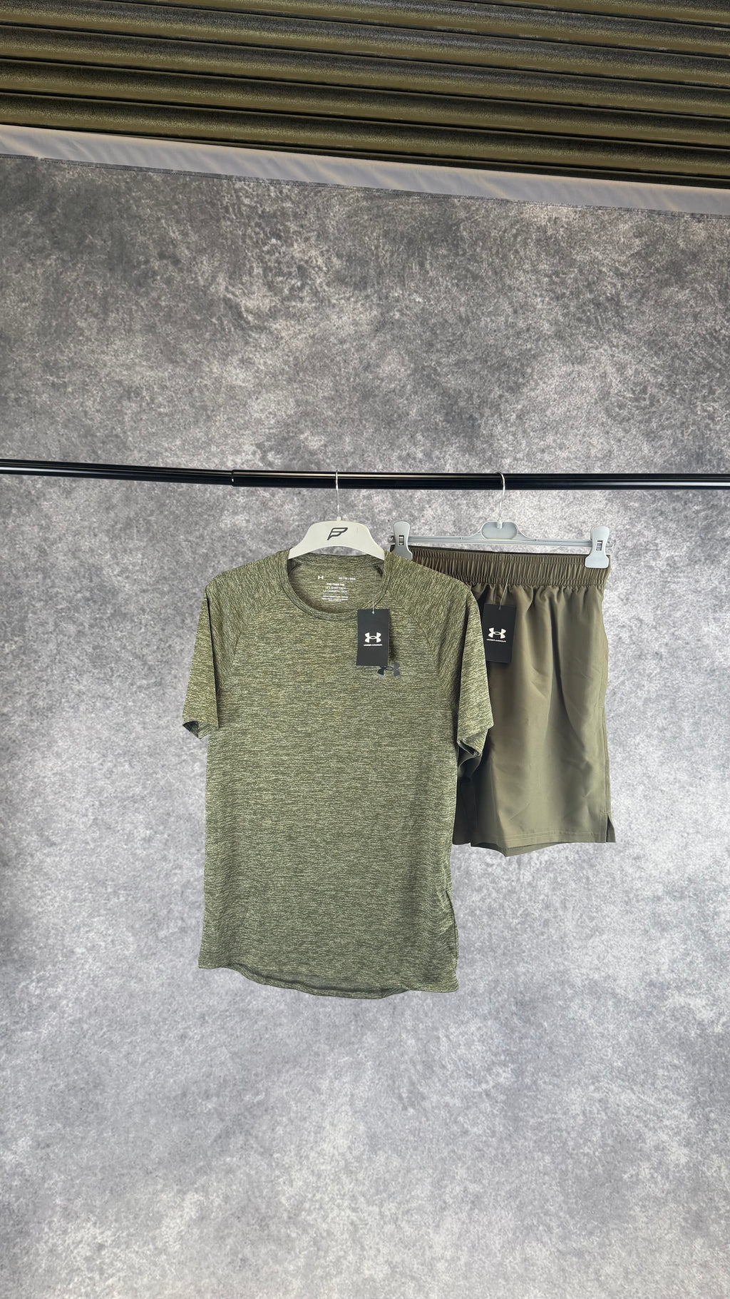 Under armour khaki shorts and t shirt set