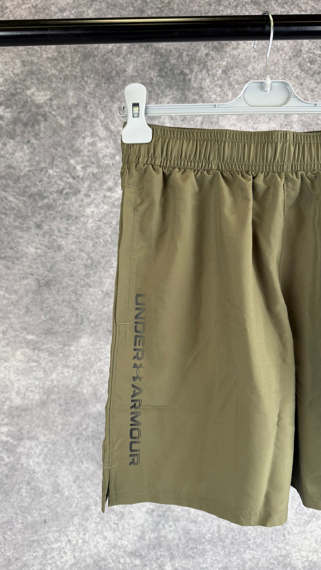 Under armour khaki woven shorts