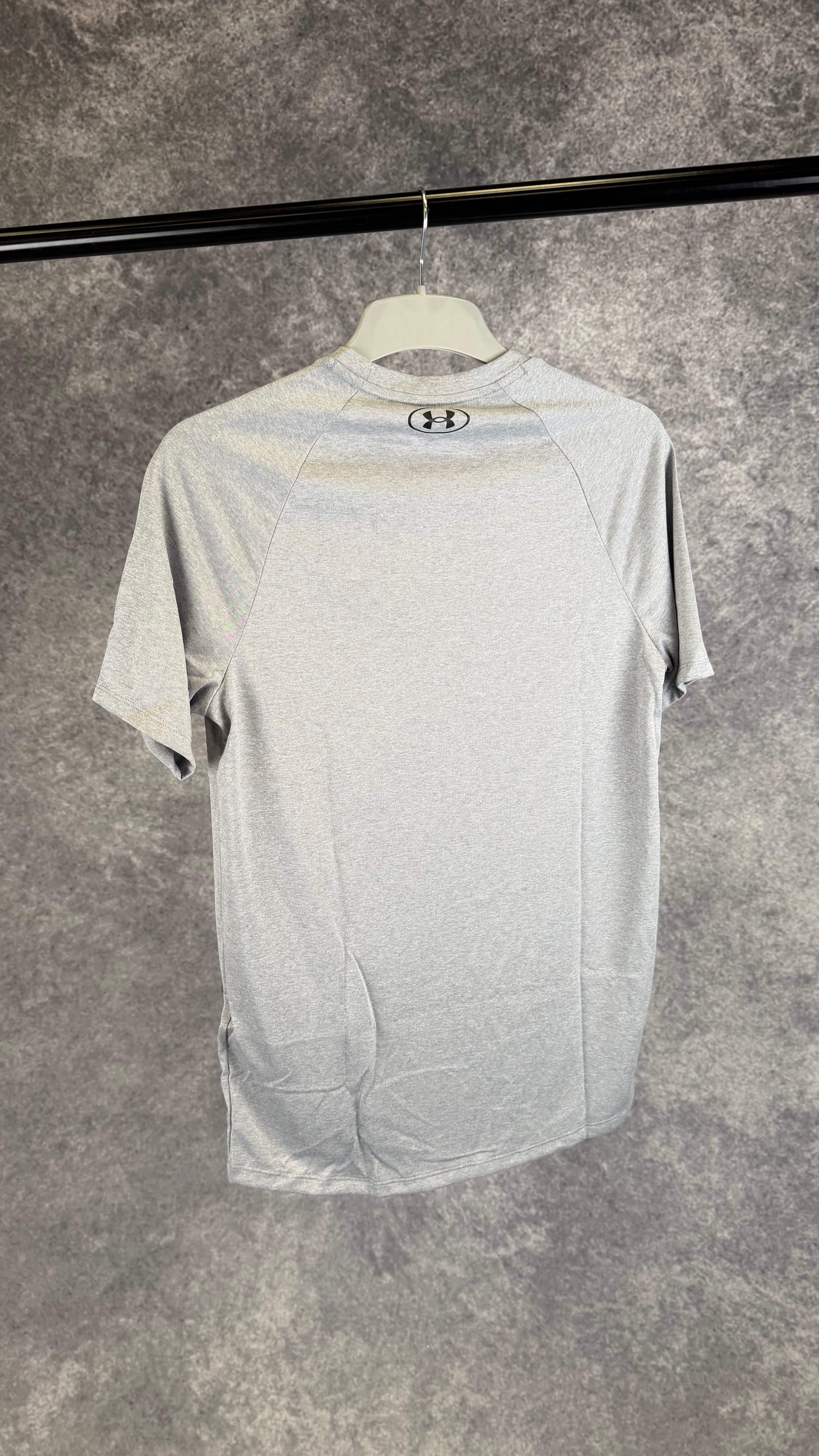 Under armour tech 2.0 grey t shirt