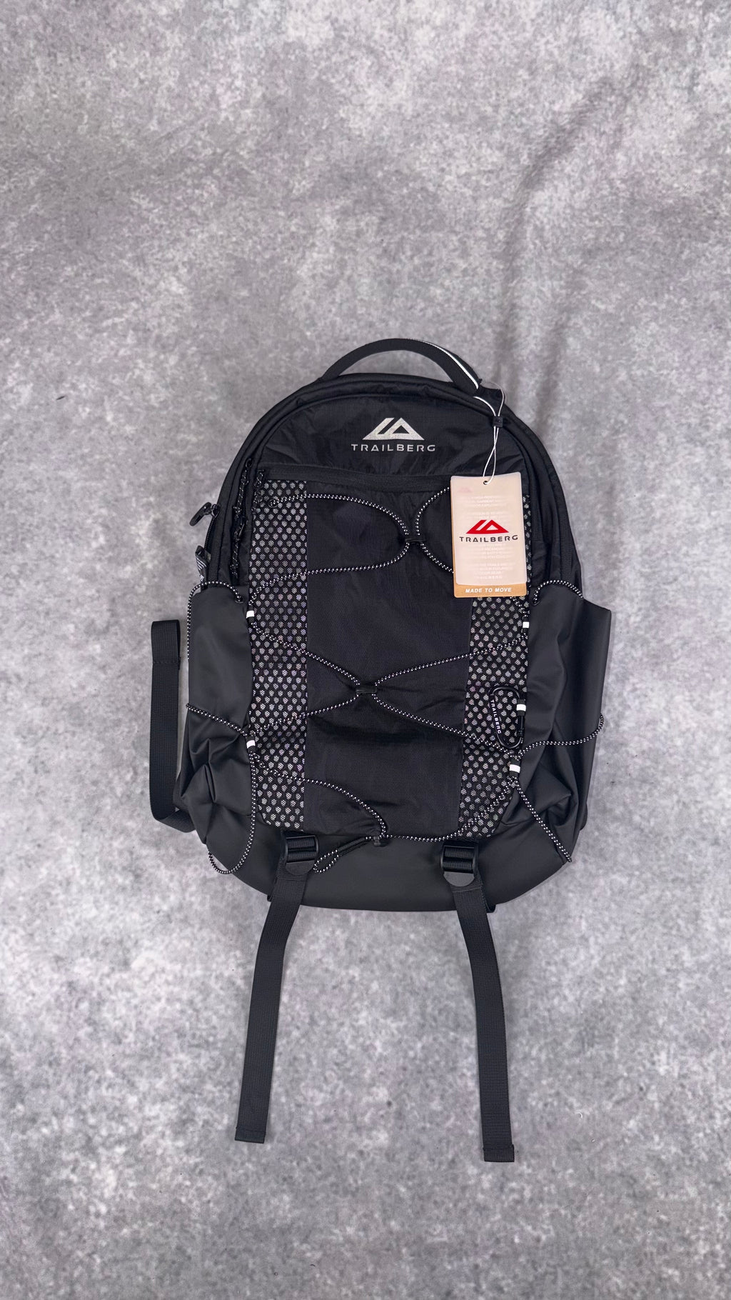 Trailberg black backpack.