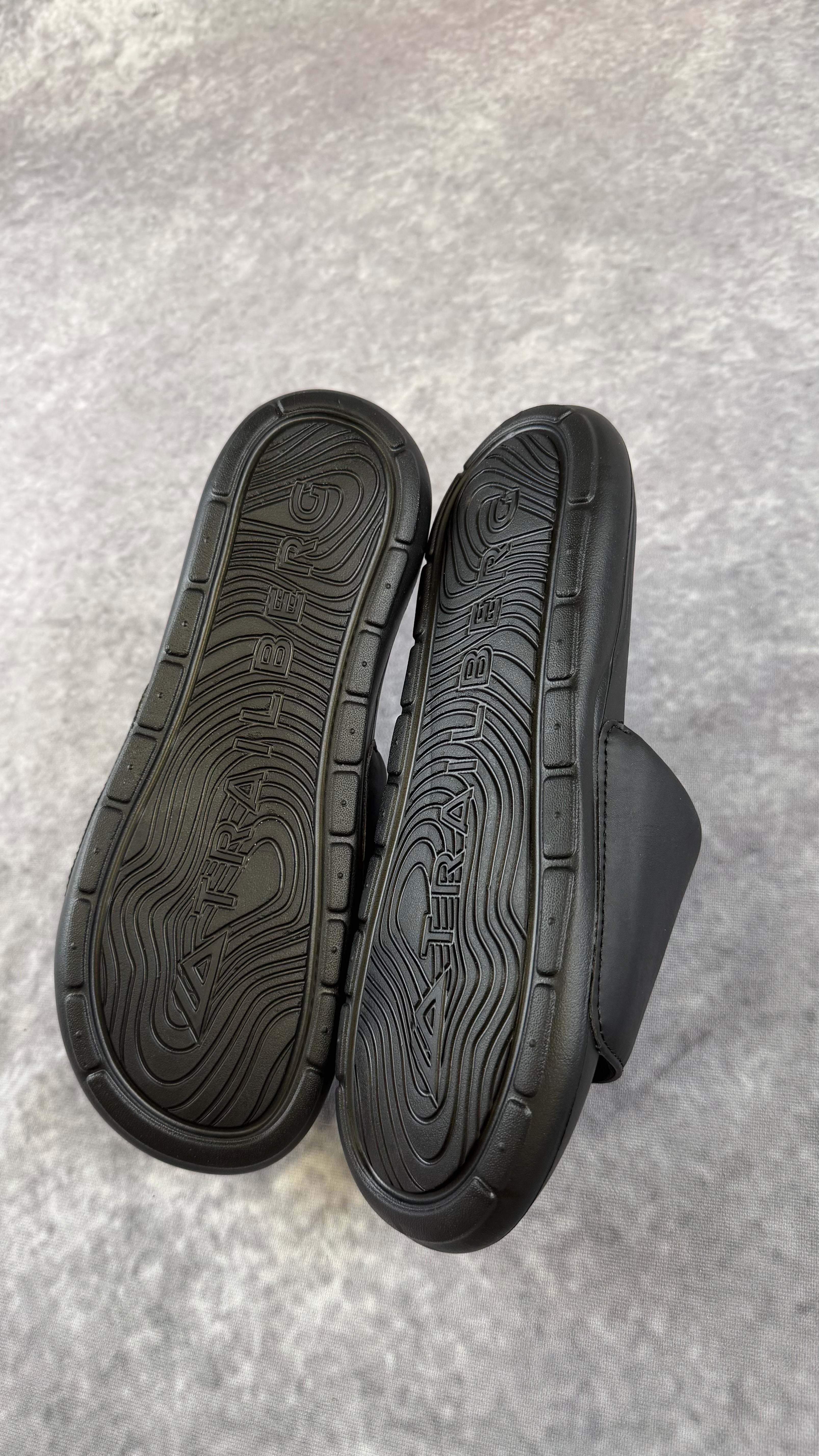 Trailberg core sliders black/grey