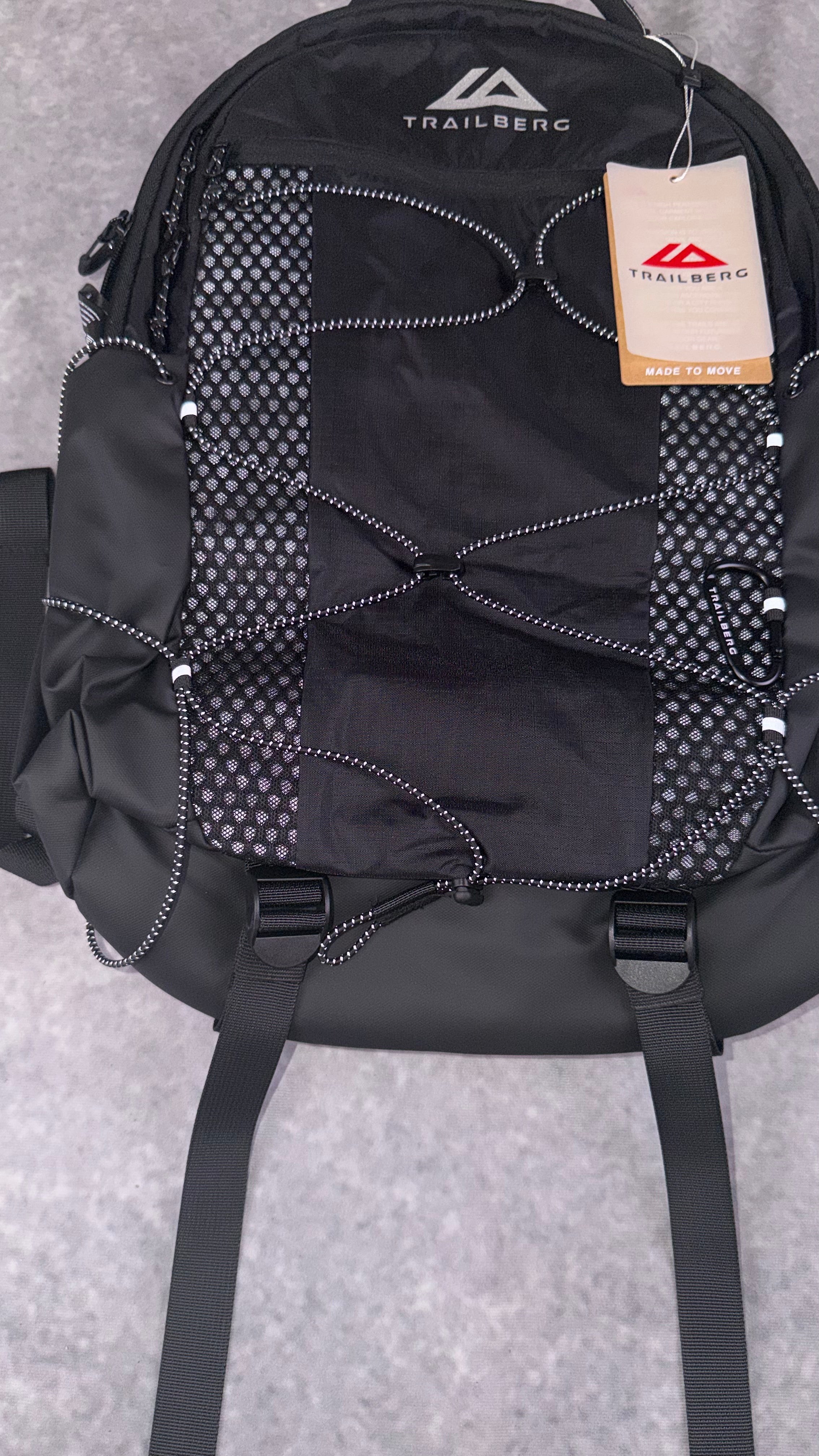Trailberg black backpack.