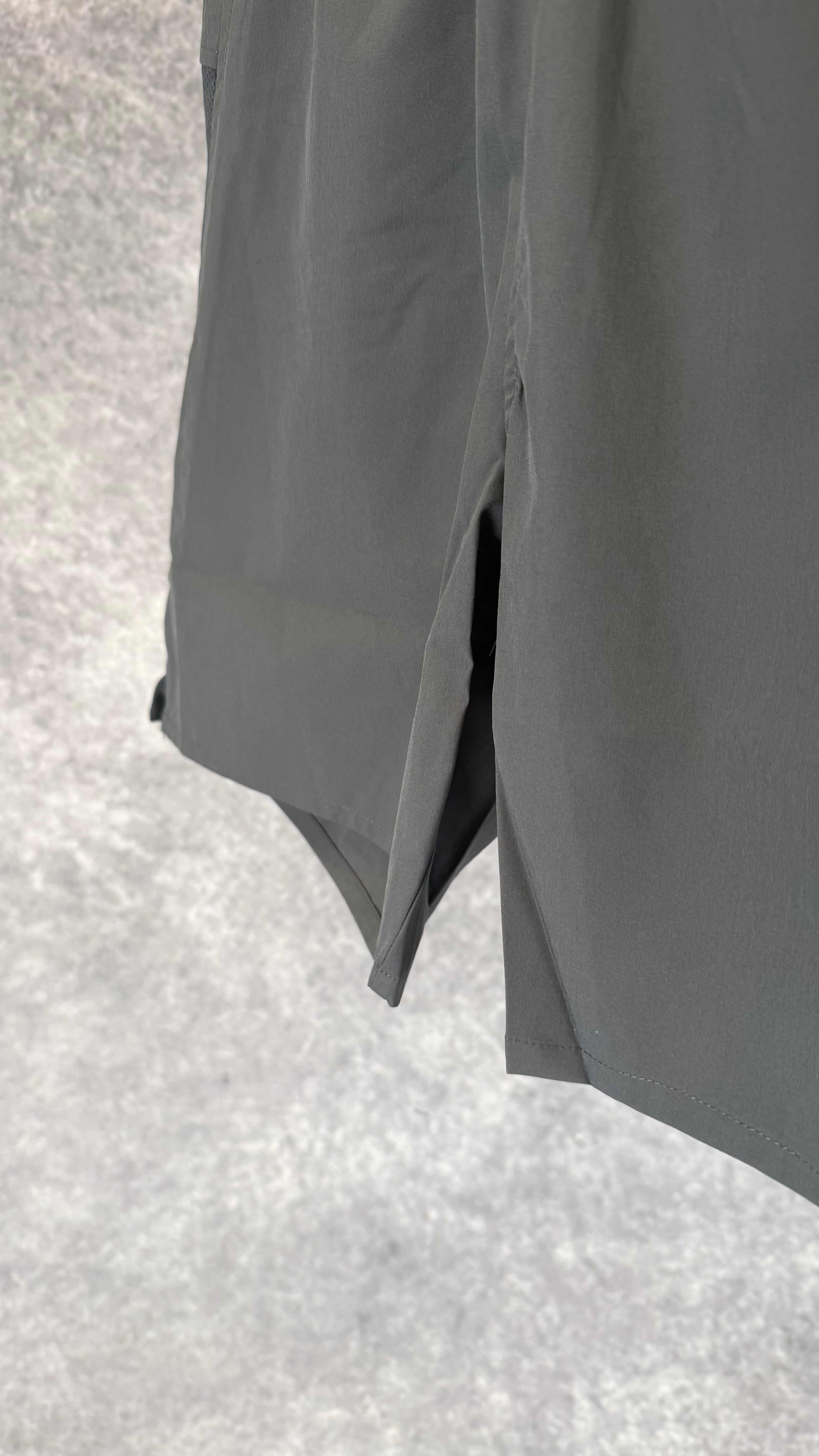 Trailberg essentials 2.0 grey shorts.