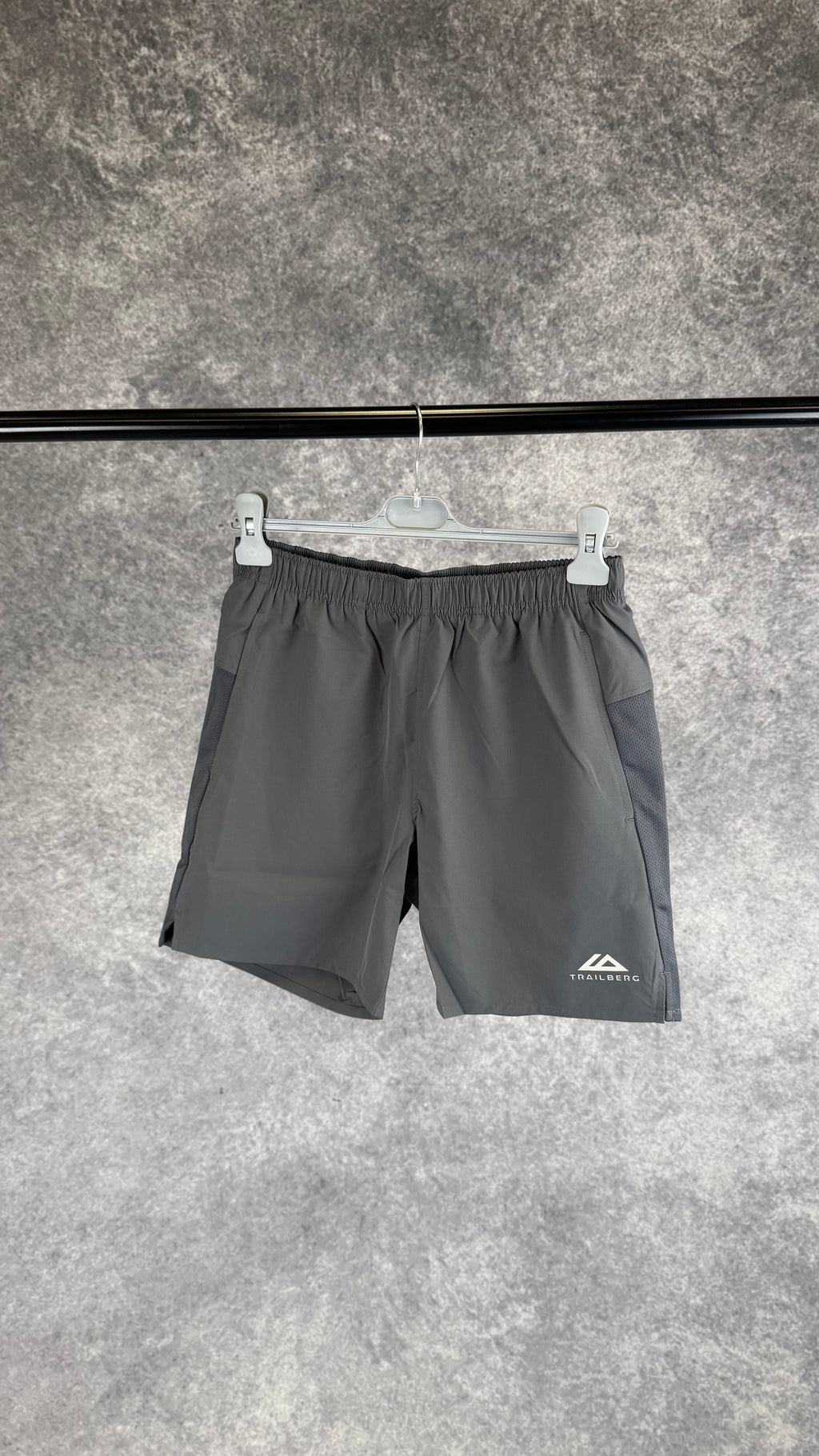 Trailberg essentials 2.0 grey shorts.
