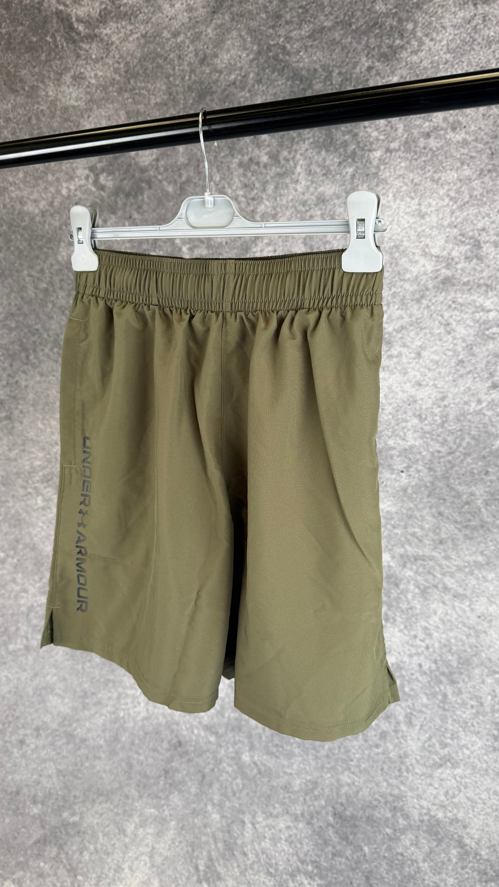 Under armour khaki woven shorts