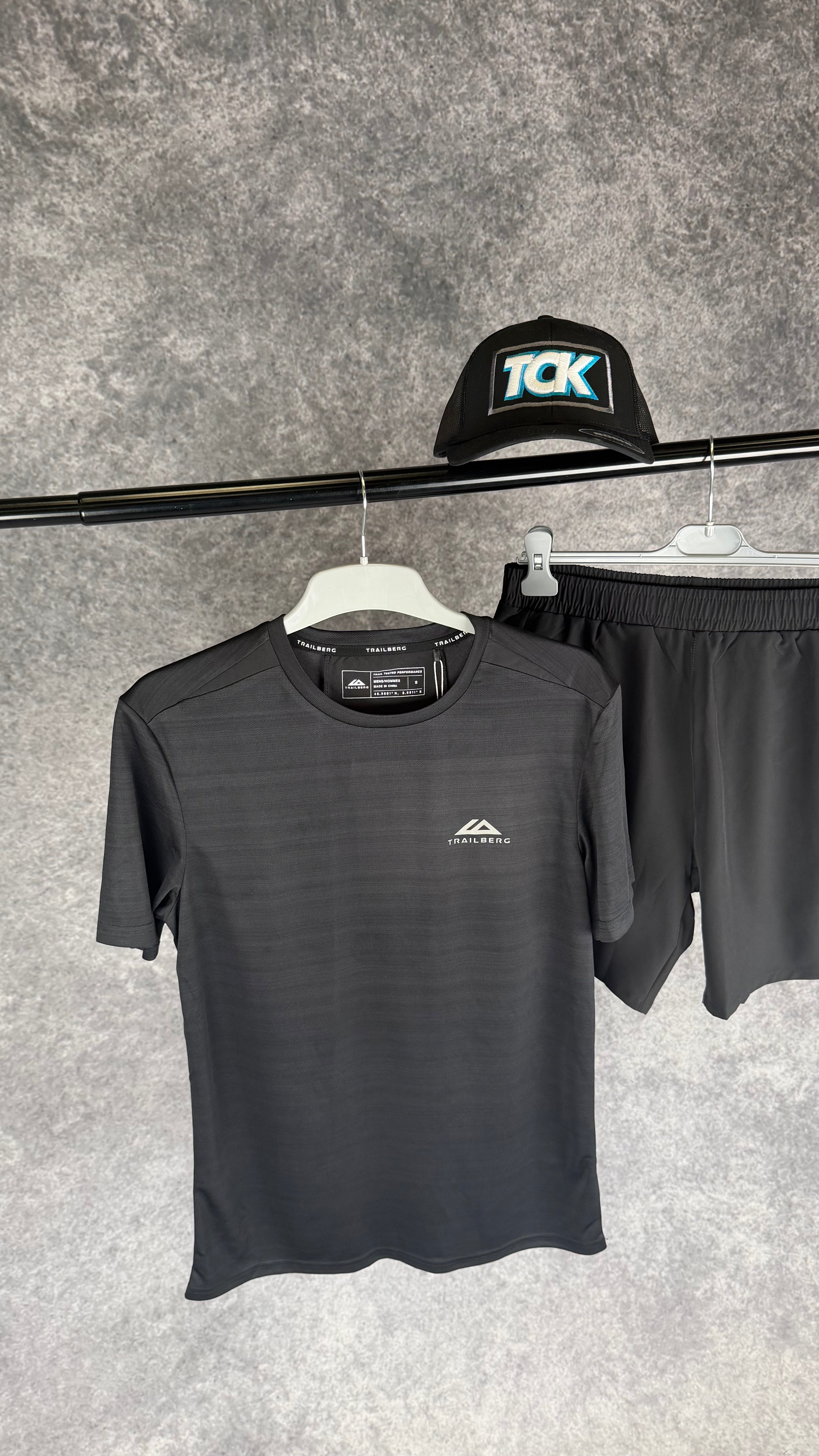 Retail price £72 Trailberg black cloud SS25 shorts and t shirt set.