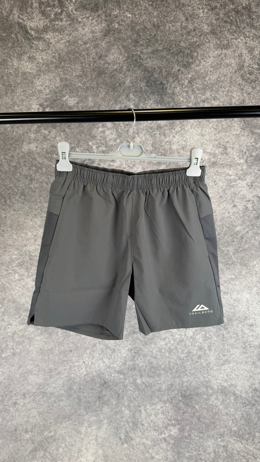 Trailberg essentials 2.0 grey shorts.