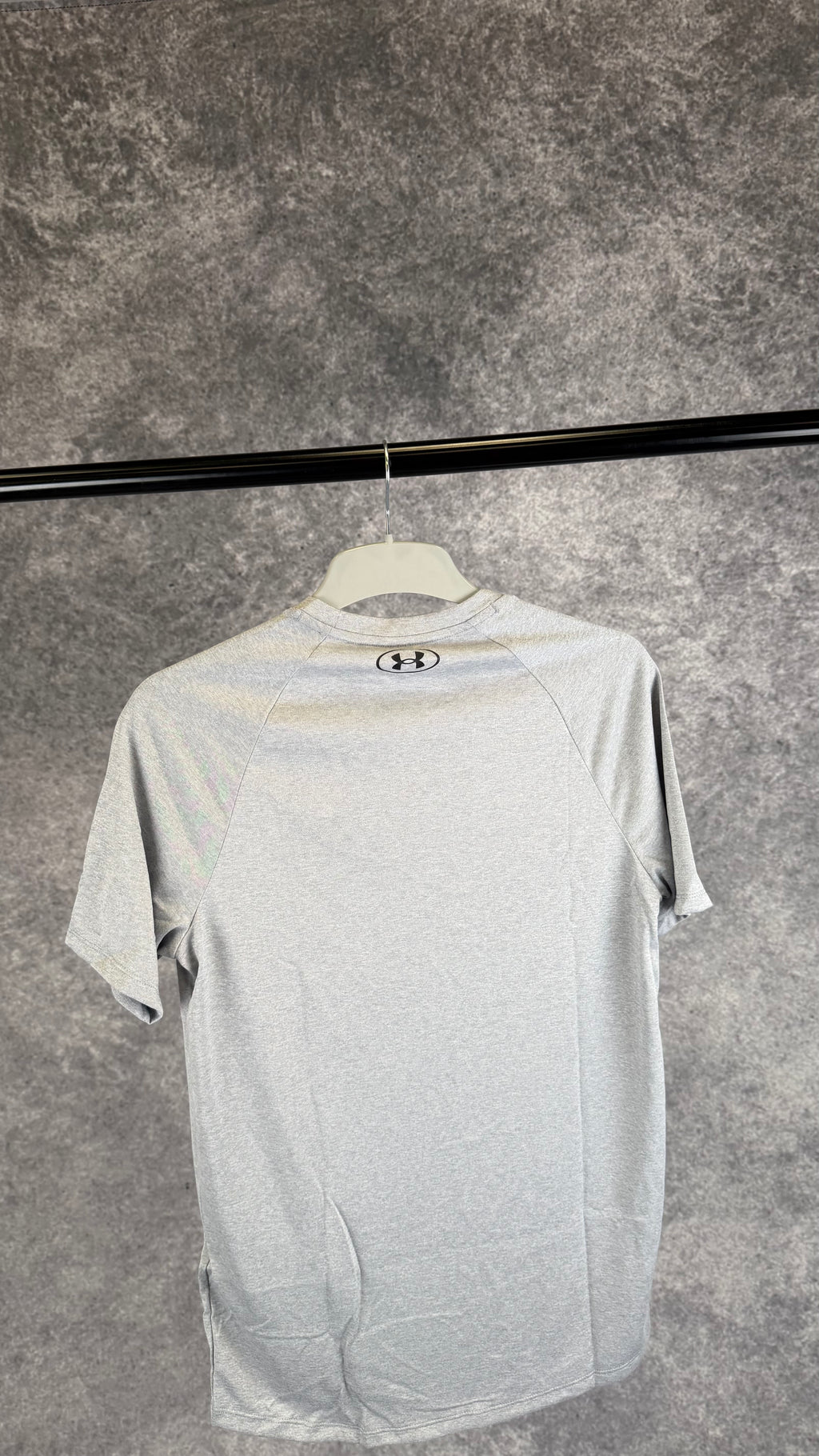 Under armour tech 2.0 grey t shirt