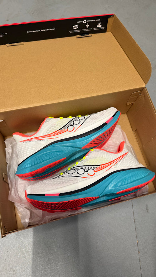 Saucony endorphin speed 5 white/mutant