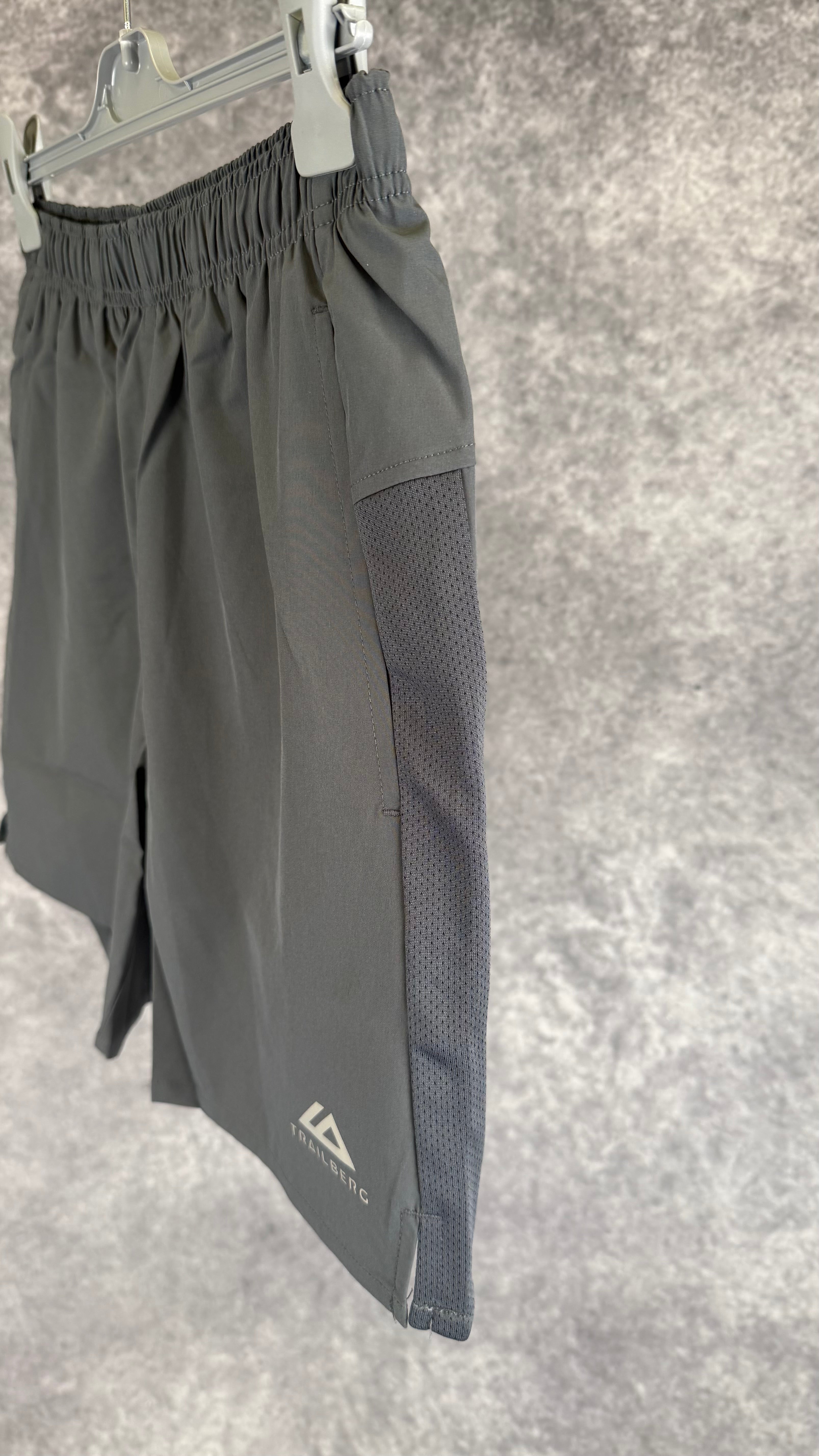 Trailberg essentials 2.0 grey shorts.