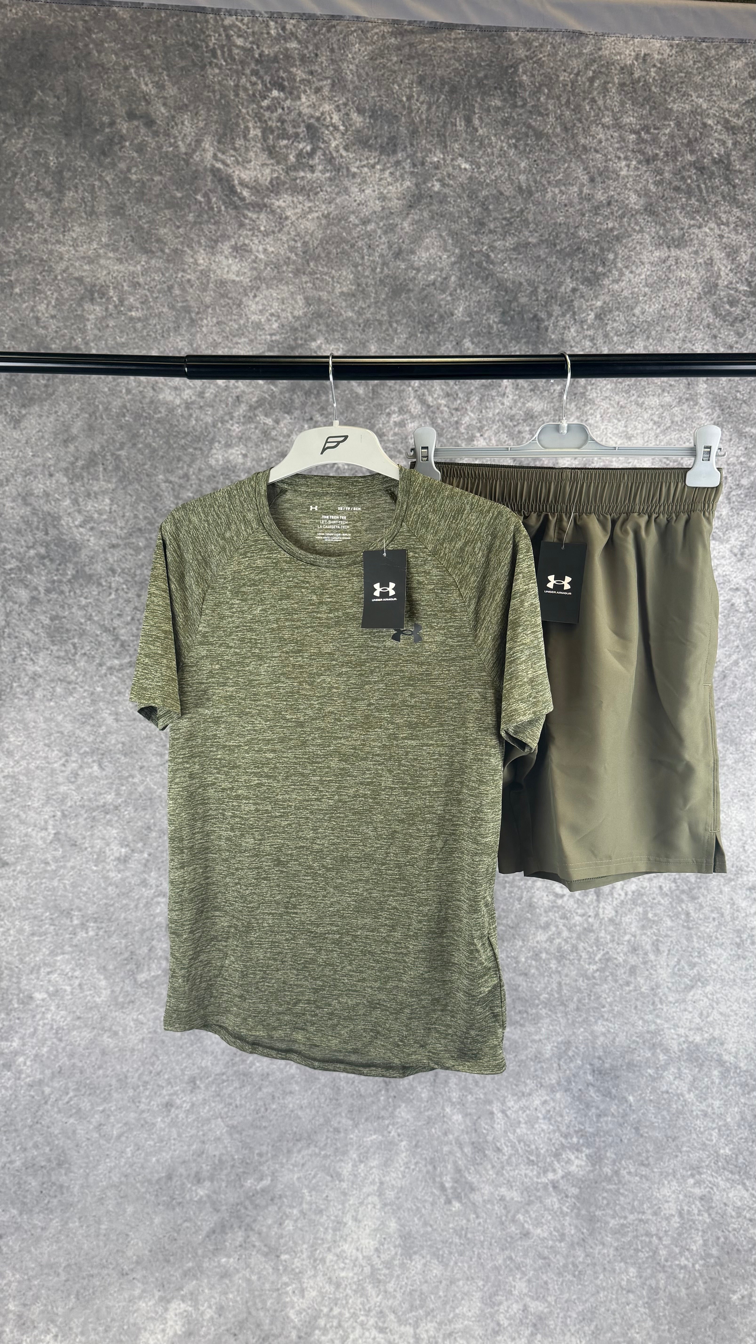 Under armour khaki shorts and t shirt set