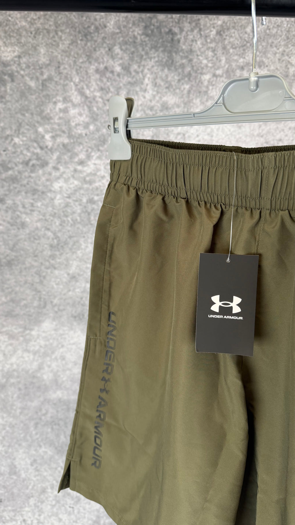 Under armour khaki woven shorts