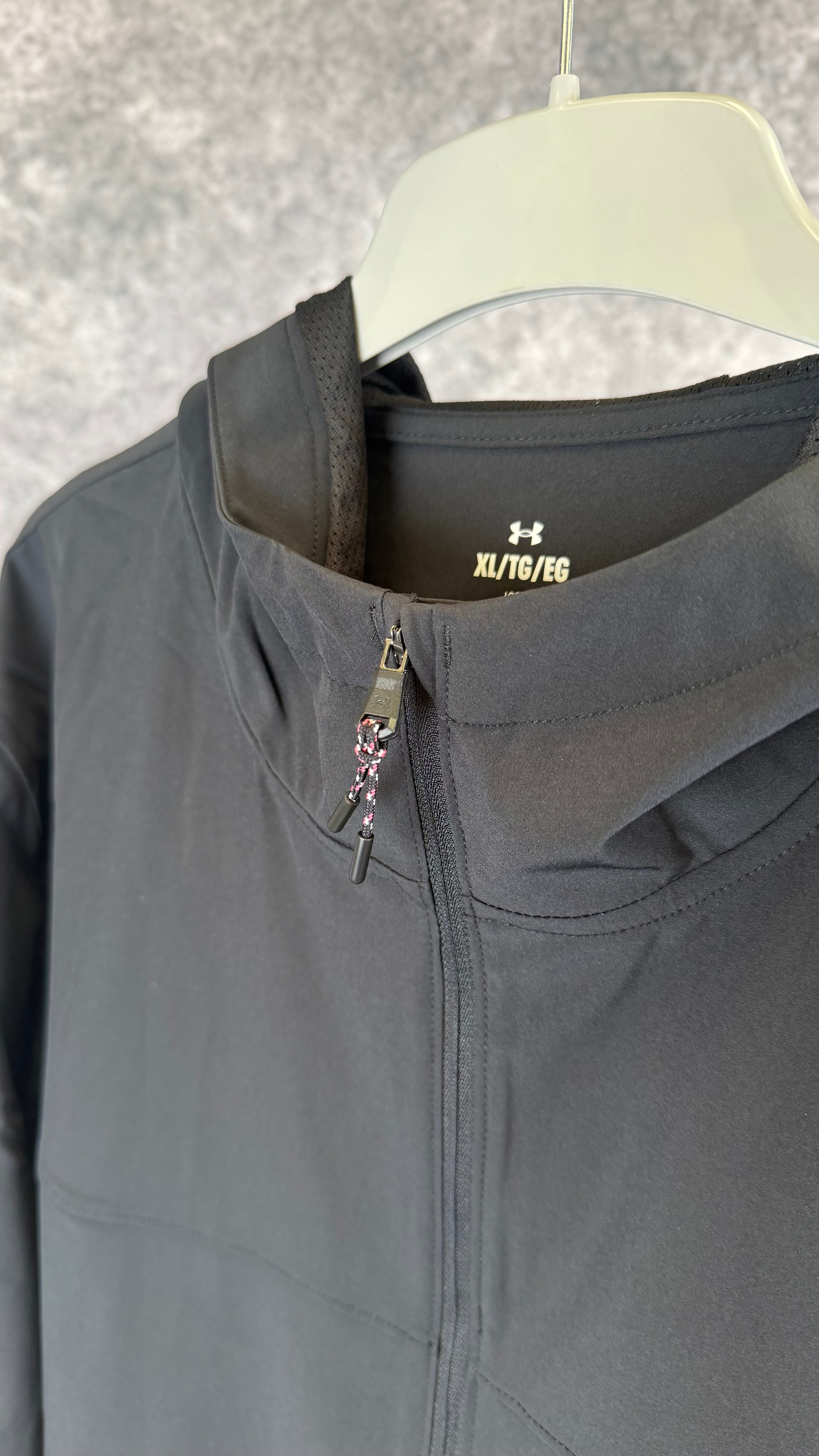 Under armour black/pink windbreaker.