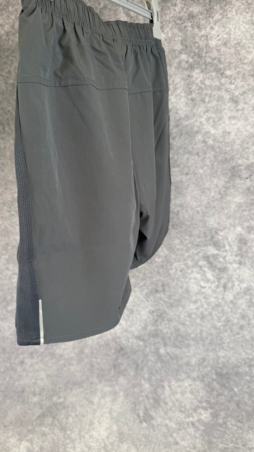 Trailberg essentials 2.0 grey shorts.