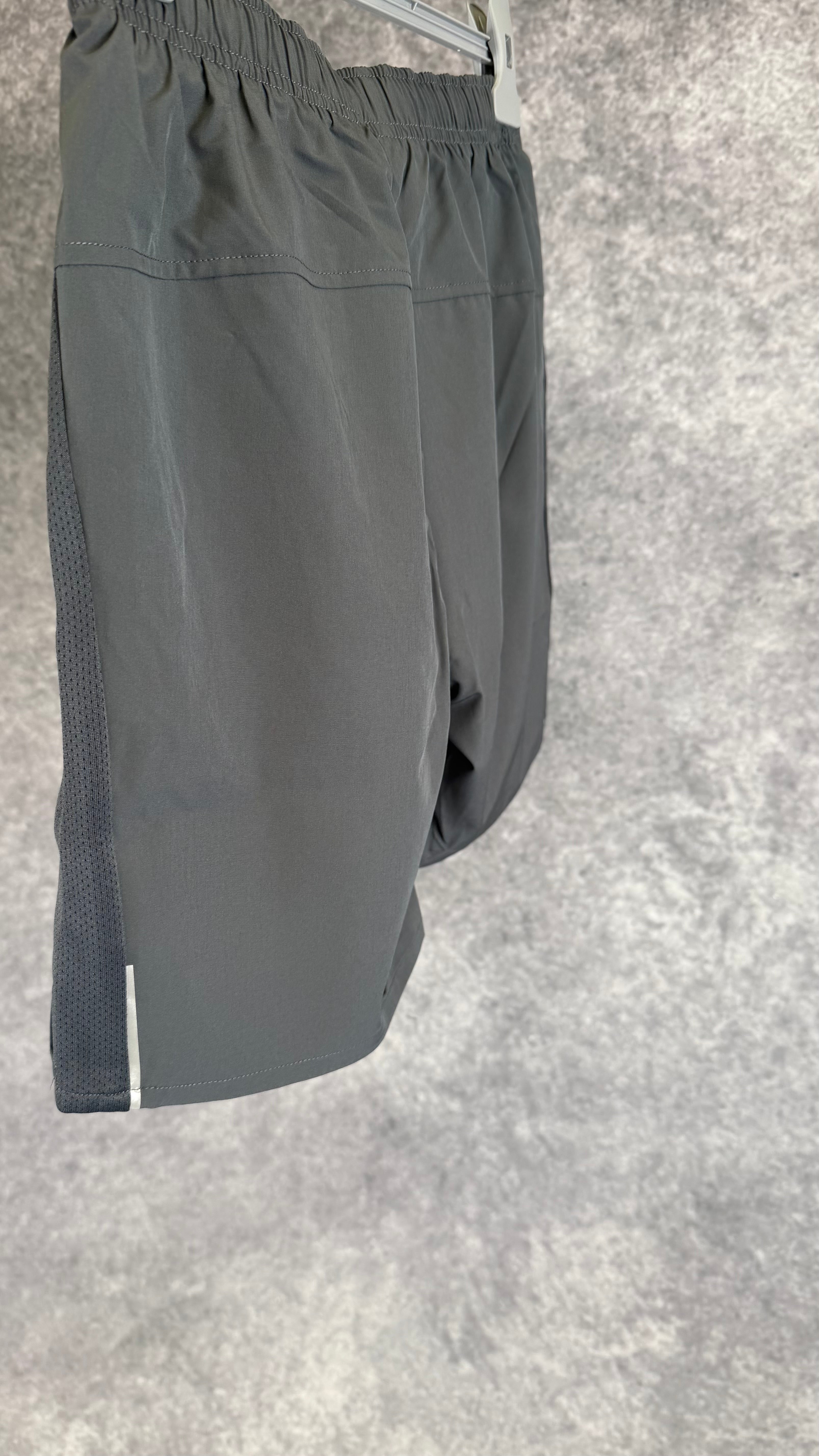Trailberg essentials 2.0 grey shorts.