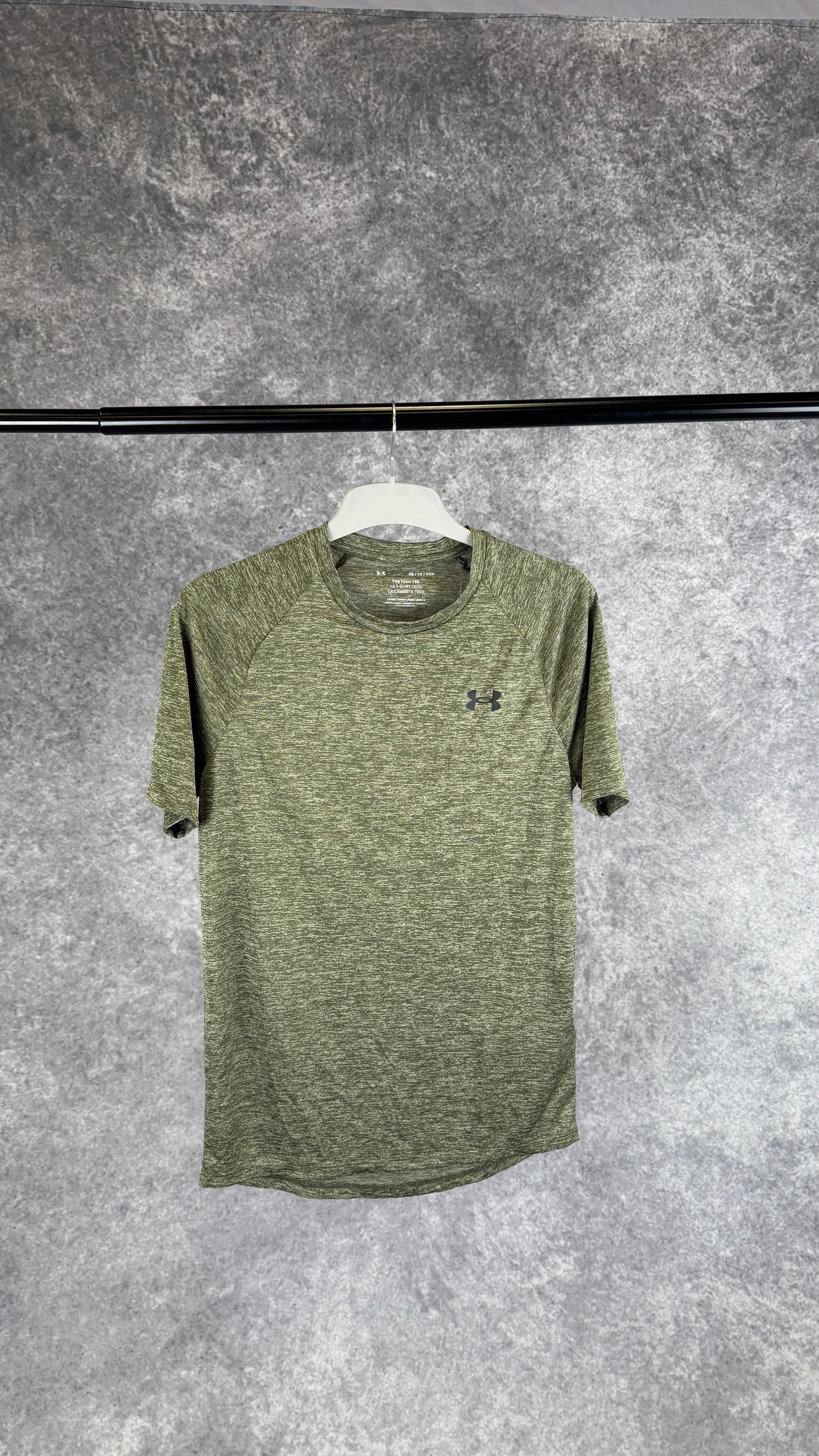 Under armour tech khaki t shirt