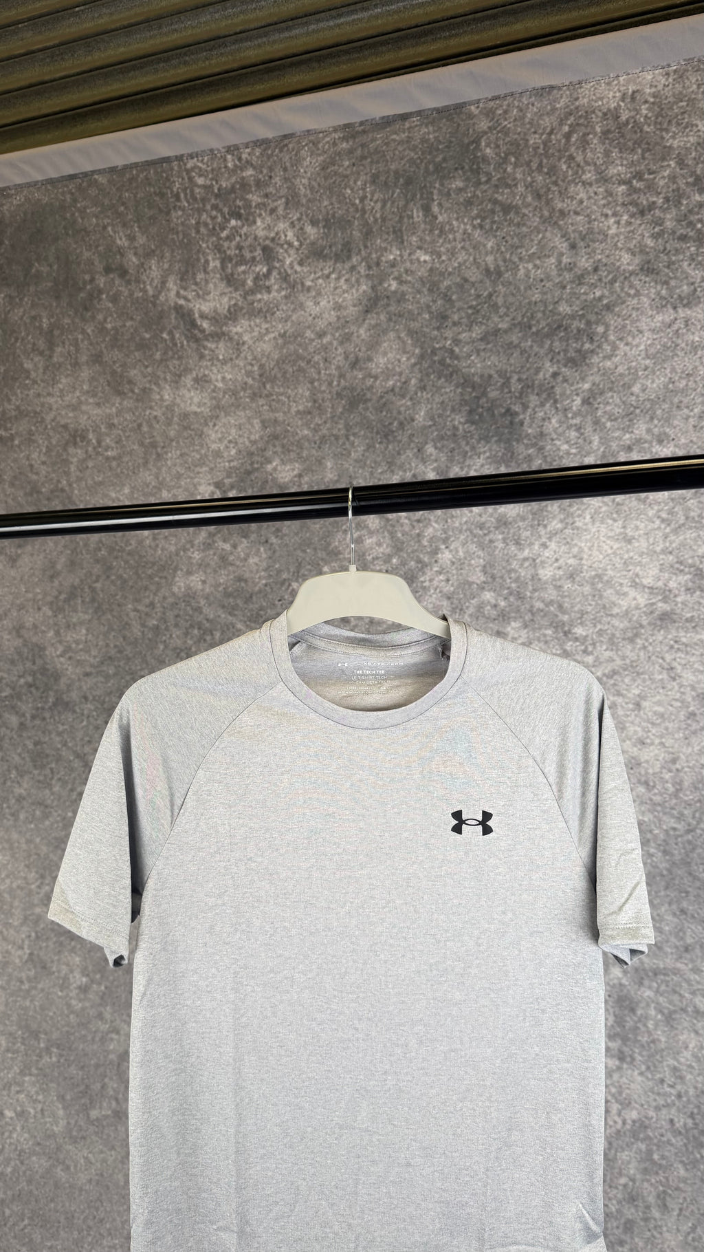 Under armour tech 2.0 grey t shirt