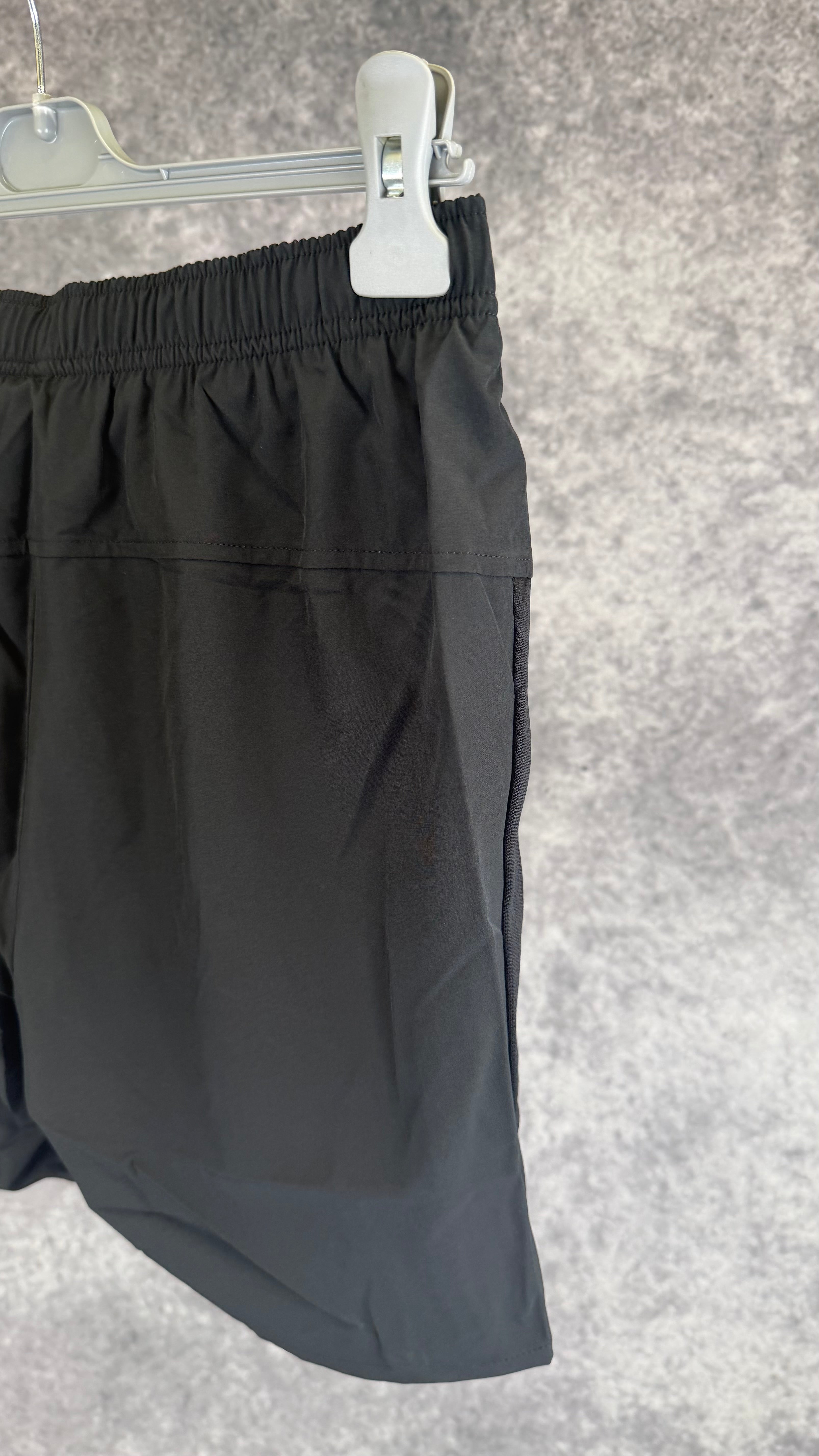 Trailberg essentials 2.0 shorts black.