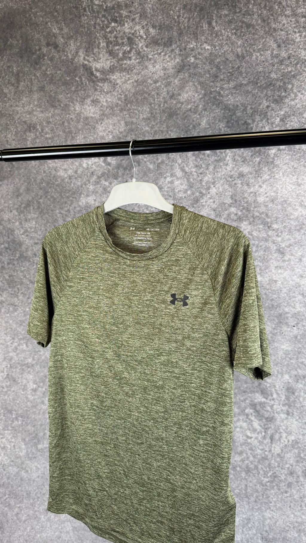 Under armour tech khaki t shirt