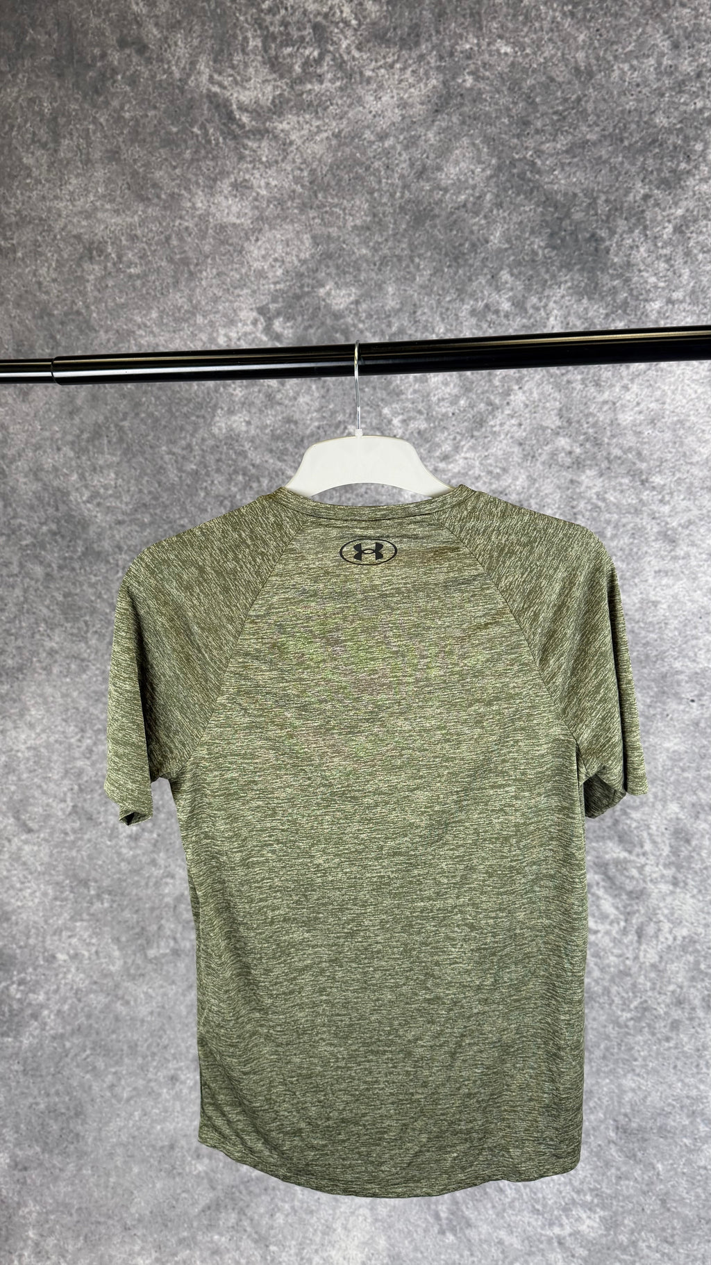 Under armour tech khaki t shirt