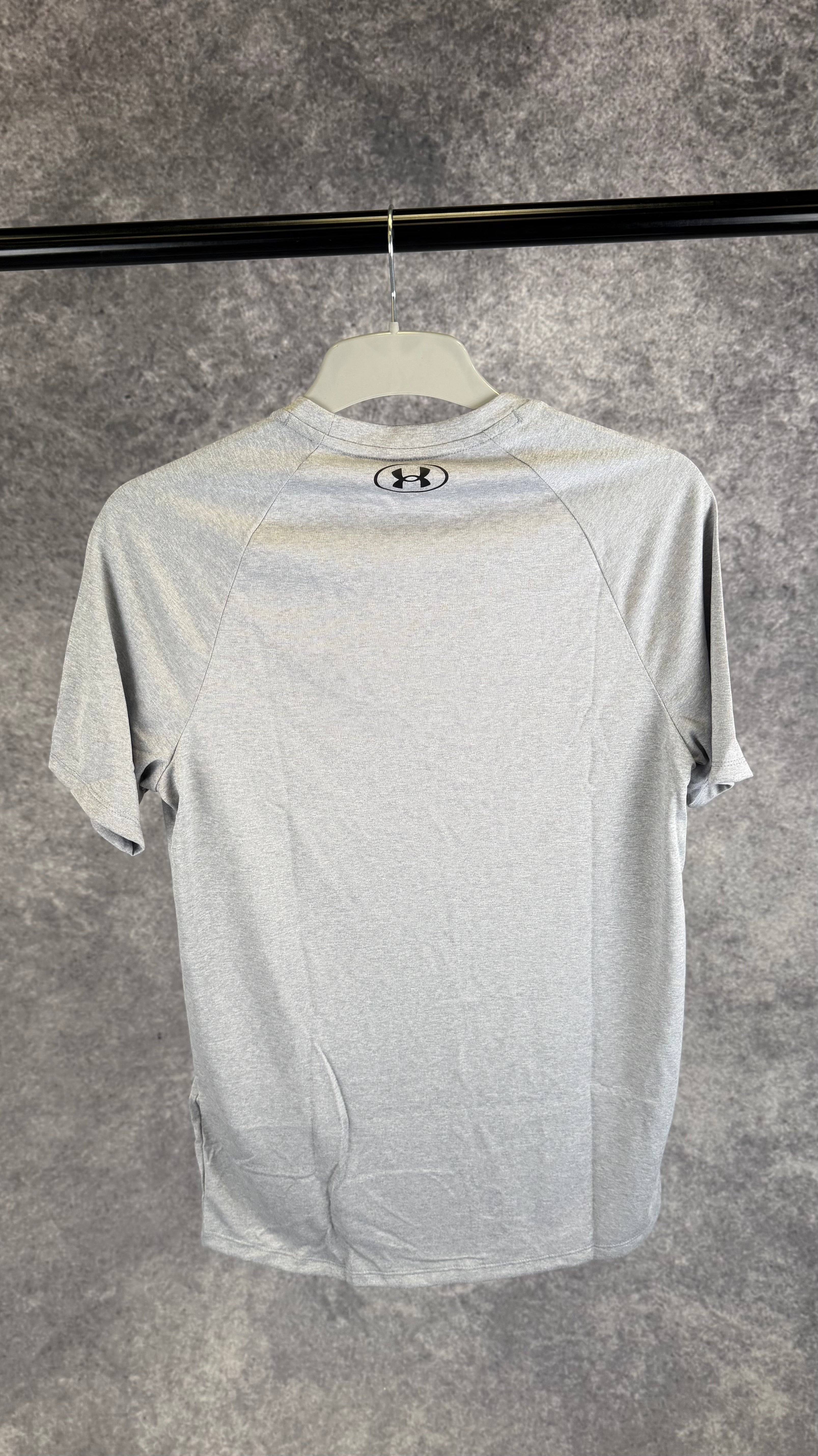 Under armour tech 2.0 grey t shirt